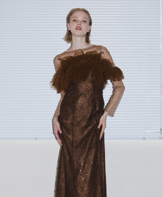TULLE SPARKLE DRESS ブラウン 正面アップポーズ