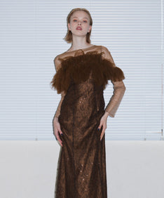 TULLE SPARKLE DRESS ブラウン 正面アップポーズ