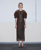 SPANGLE RUFFLE DRESS ブラウン 正面全身