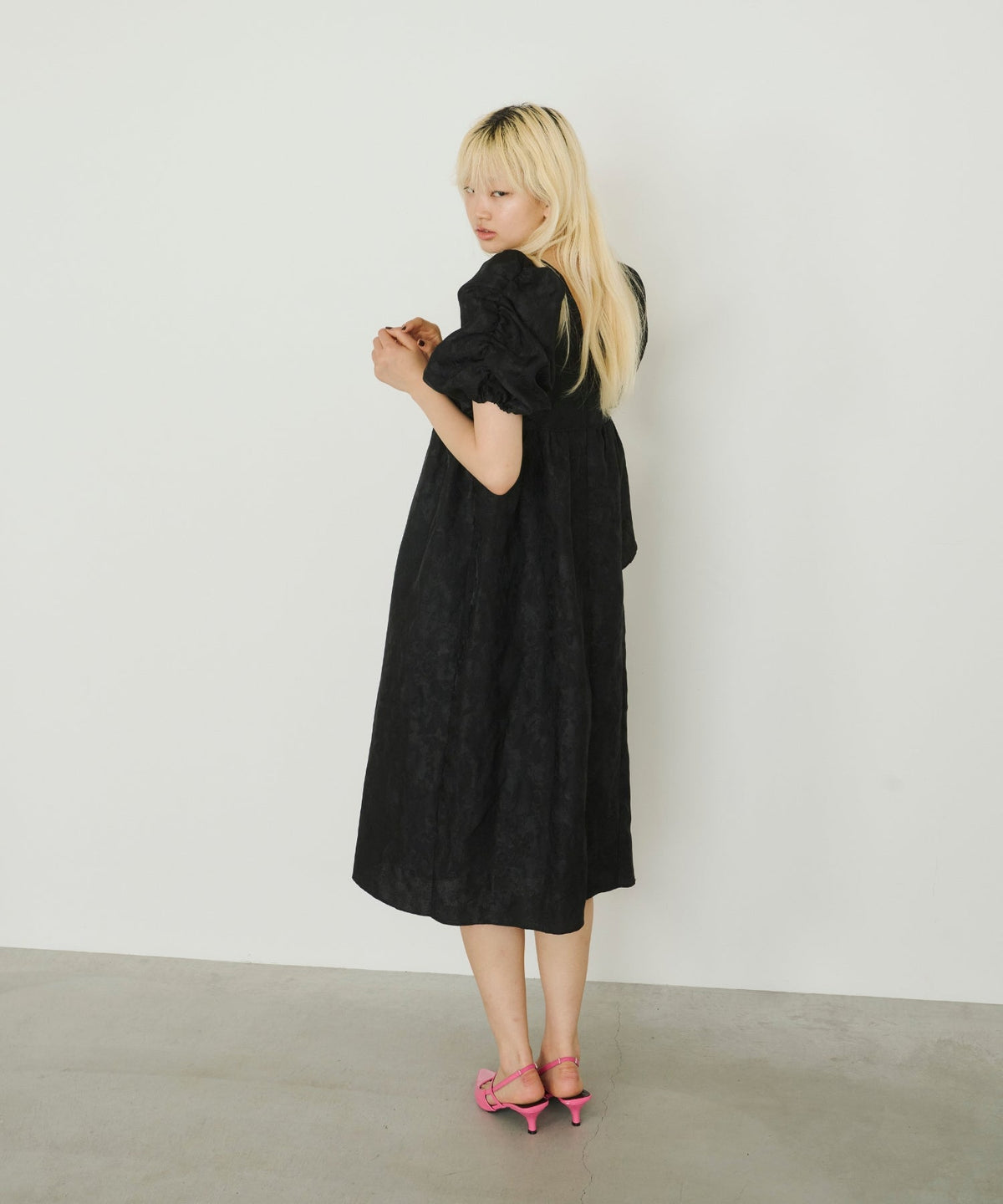 【POPUP】BUBBLE SLEEVE JACQUARD DRESS