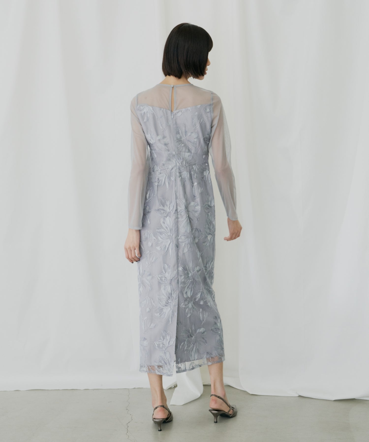 PLEATED FRONT FLOWER DRESS