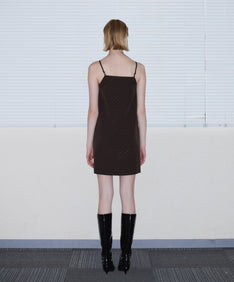 GRINT RIBBON MINI DRESS ブラウン 背面全身