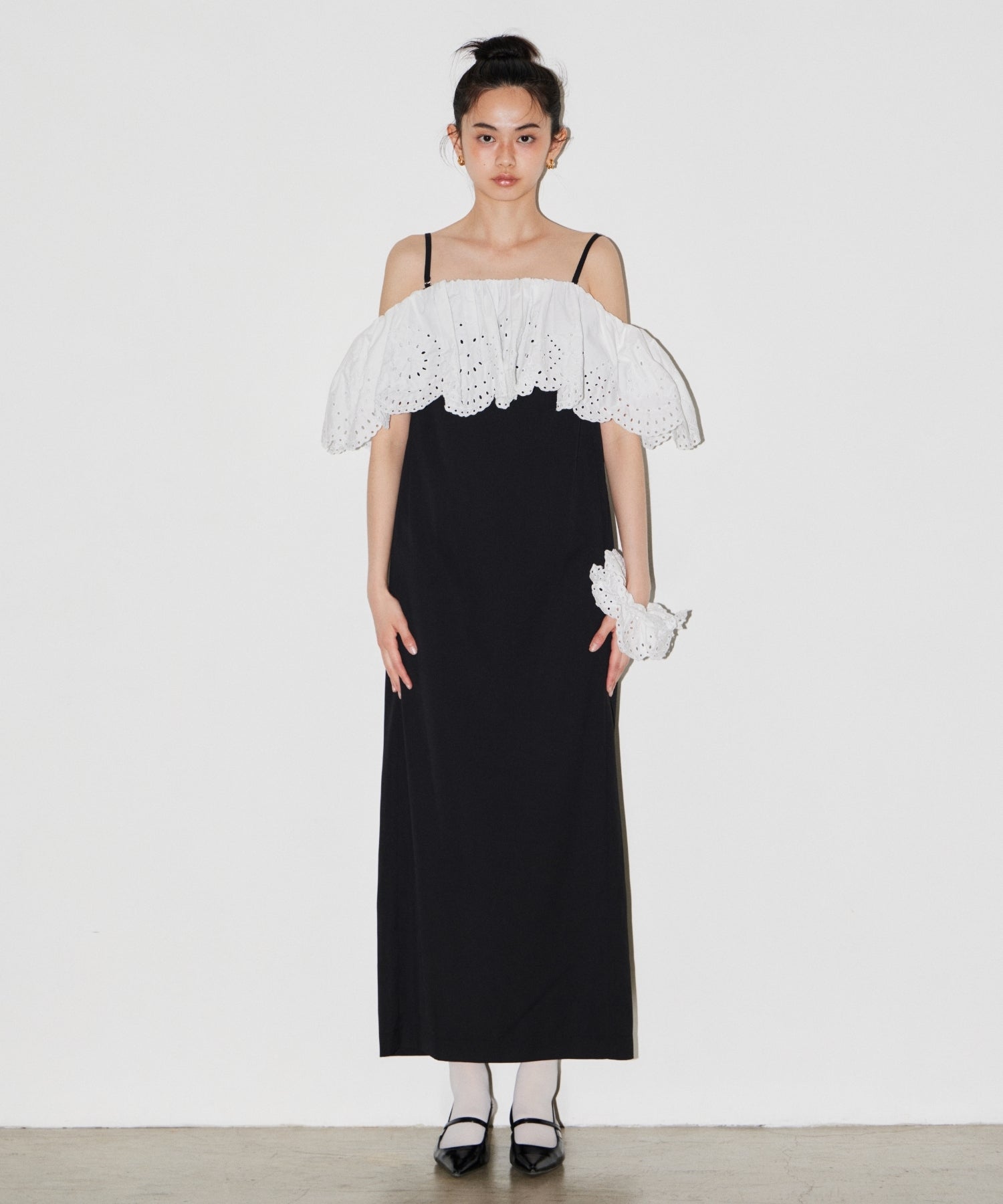 CUTWORK FRILL DRESS
