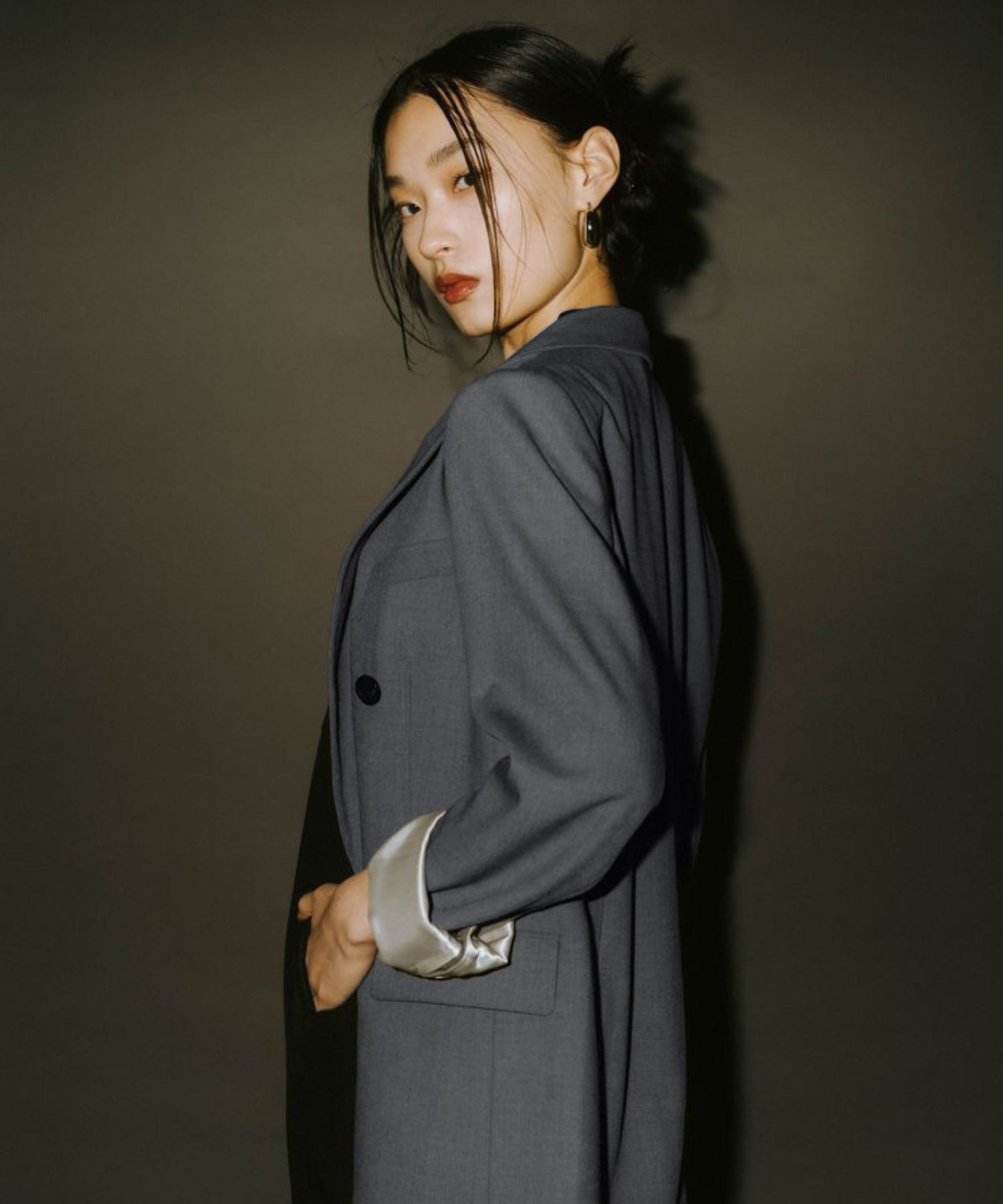 PEAKED LAPEL JACKET