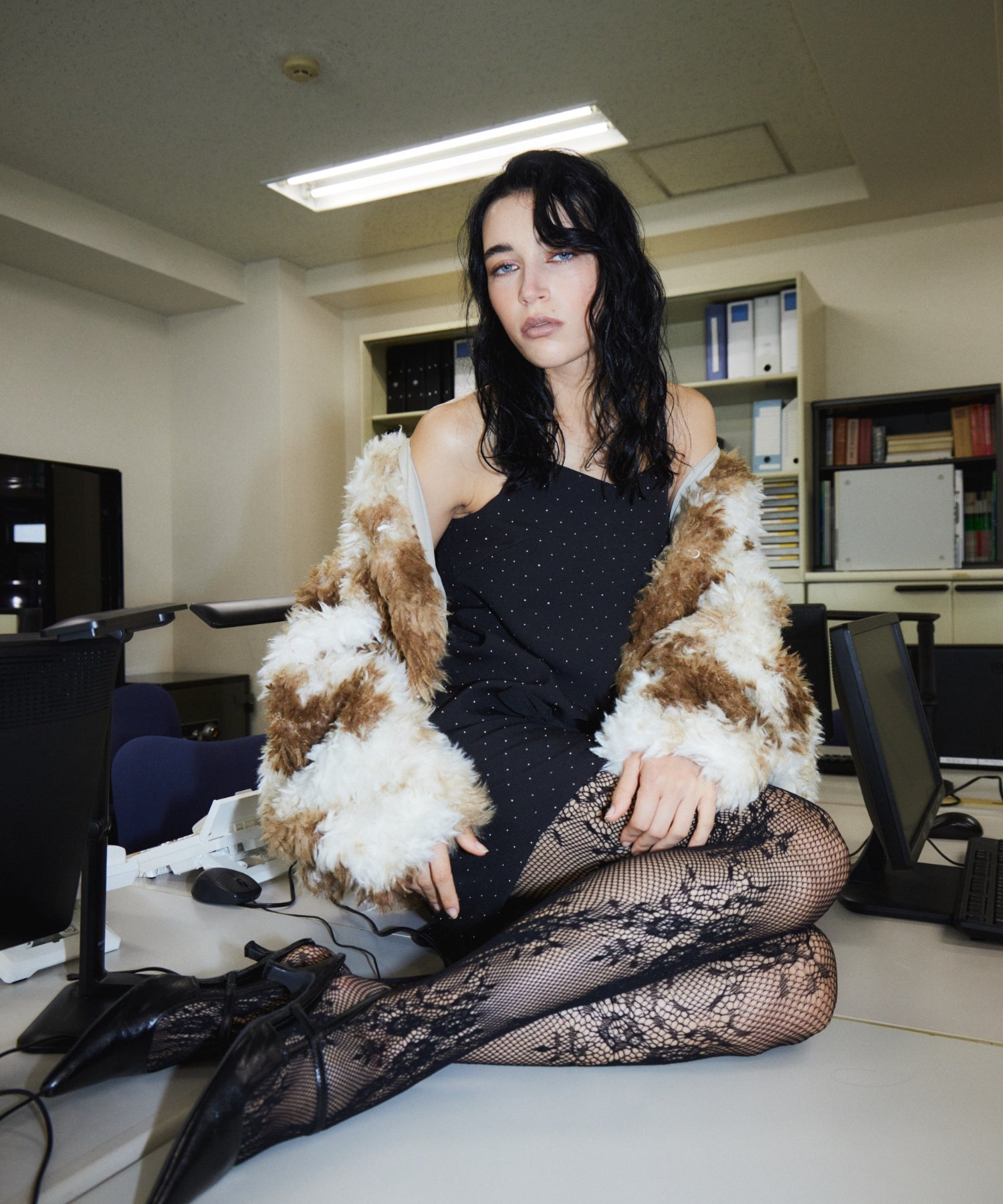 BLOOM PATTERN TIGHTS ブラック 着用画像