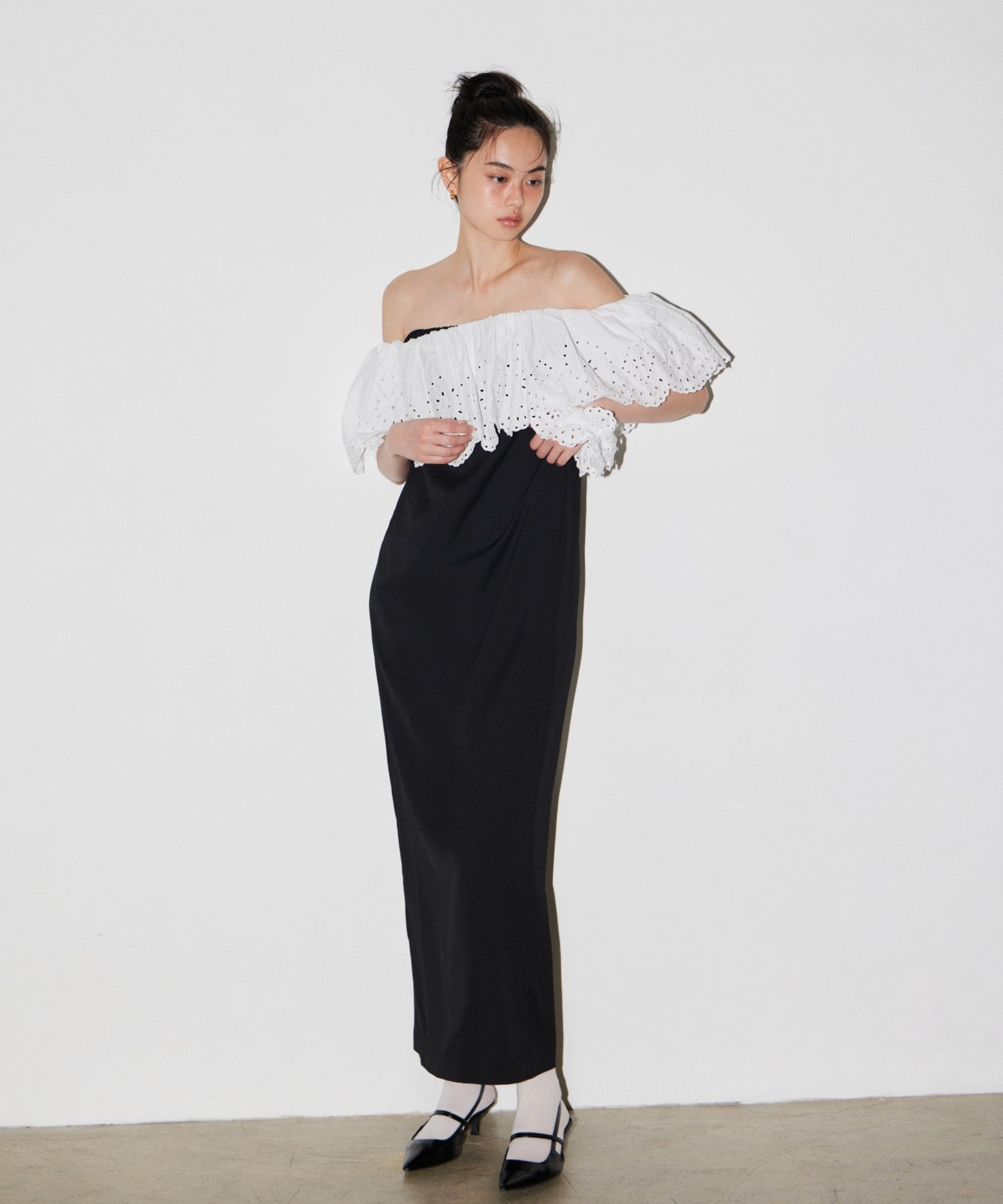 CUTWORK FRILL DRESS