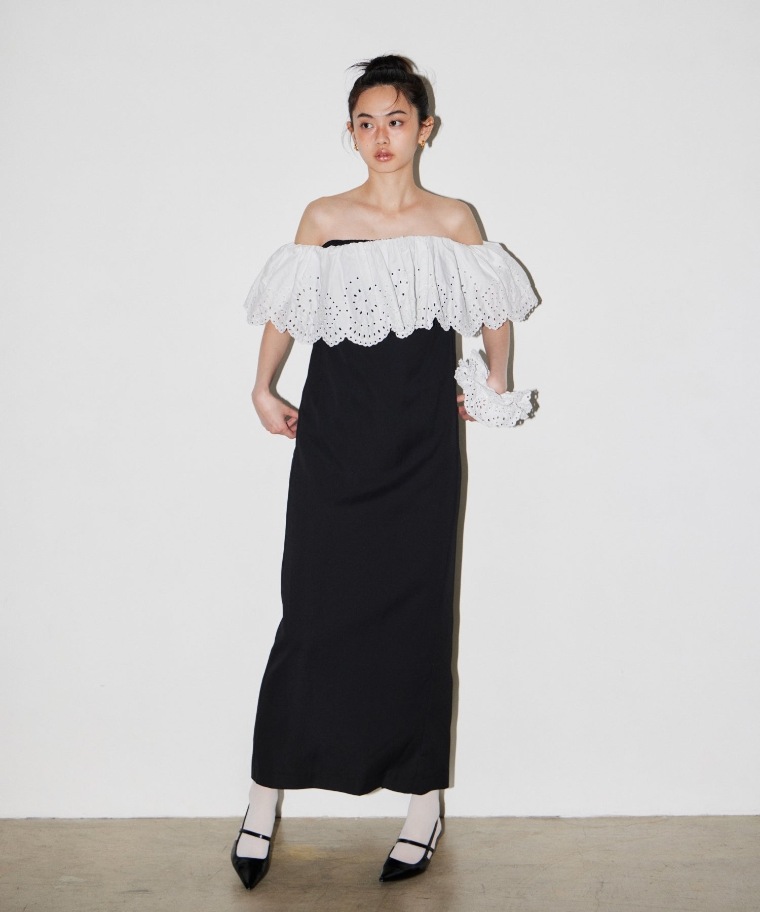 CUTWORK FRILL DRESS