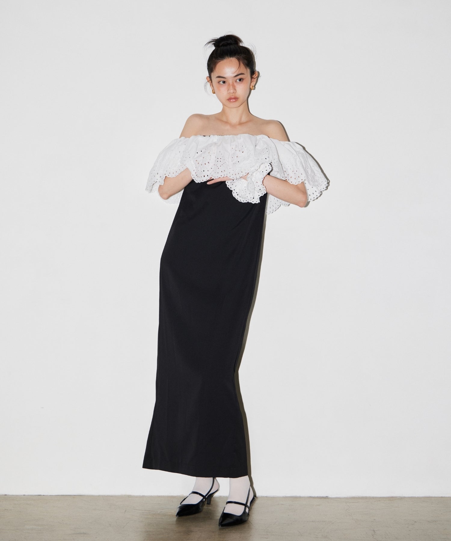 CUTWORK FRILL DRESS