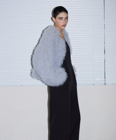 VOLUME TULLE JACKET グレー 正面アップポーズ
