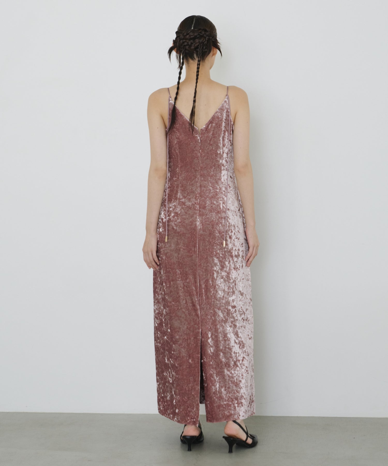 CURVED SQUARE VELOUR DRESS