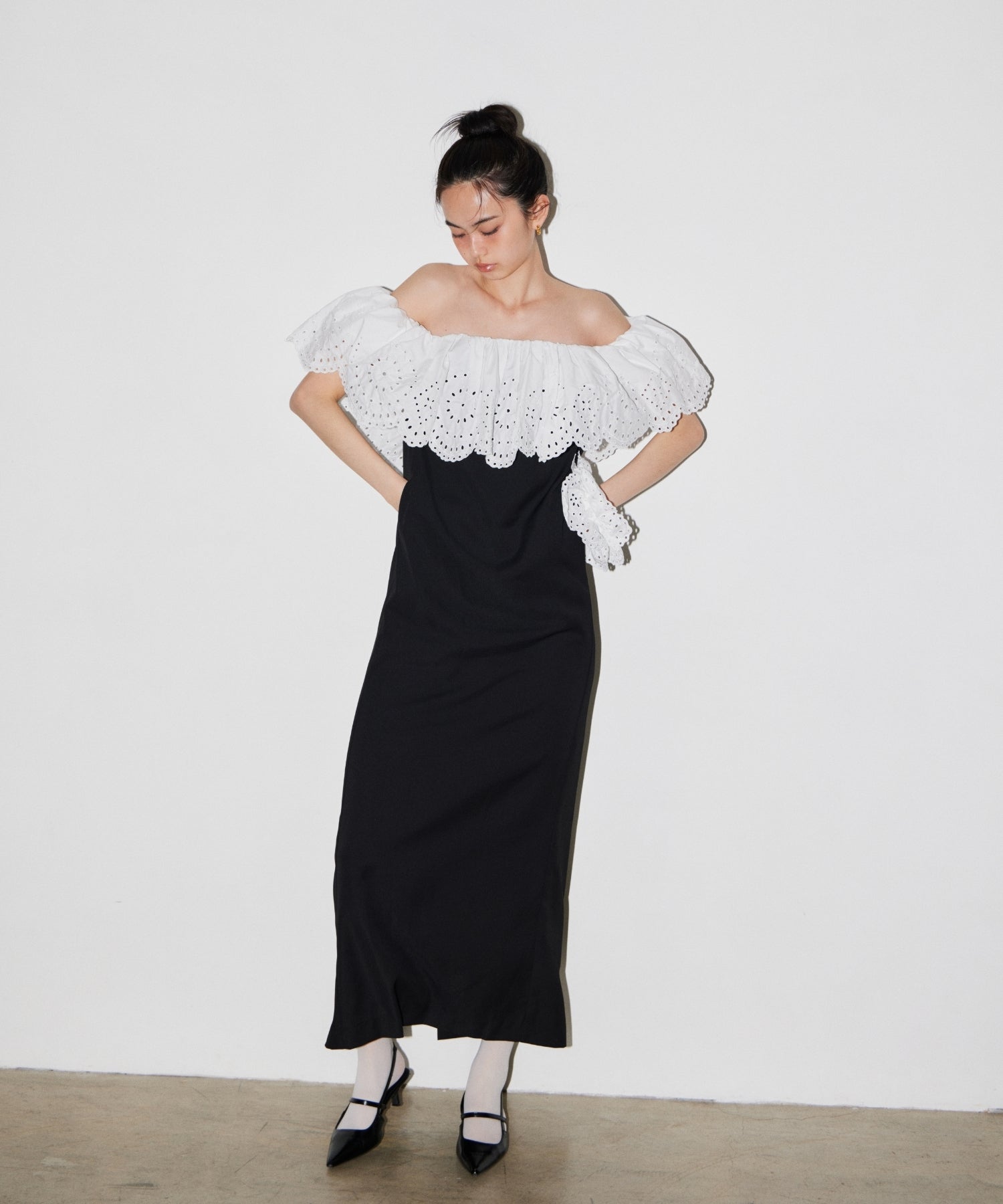CUTWORK FRILL DRESS