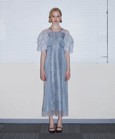 SPANGLE RUFFLE DRESS グレー 正面全身