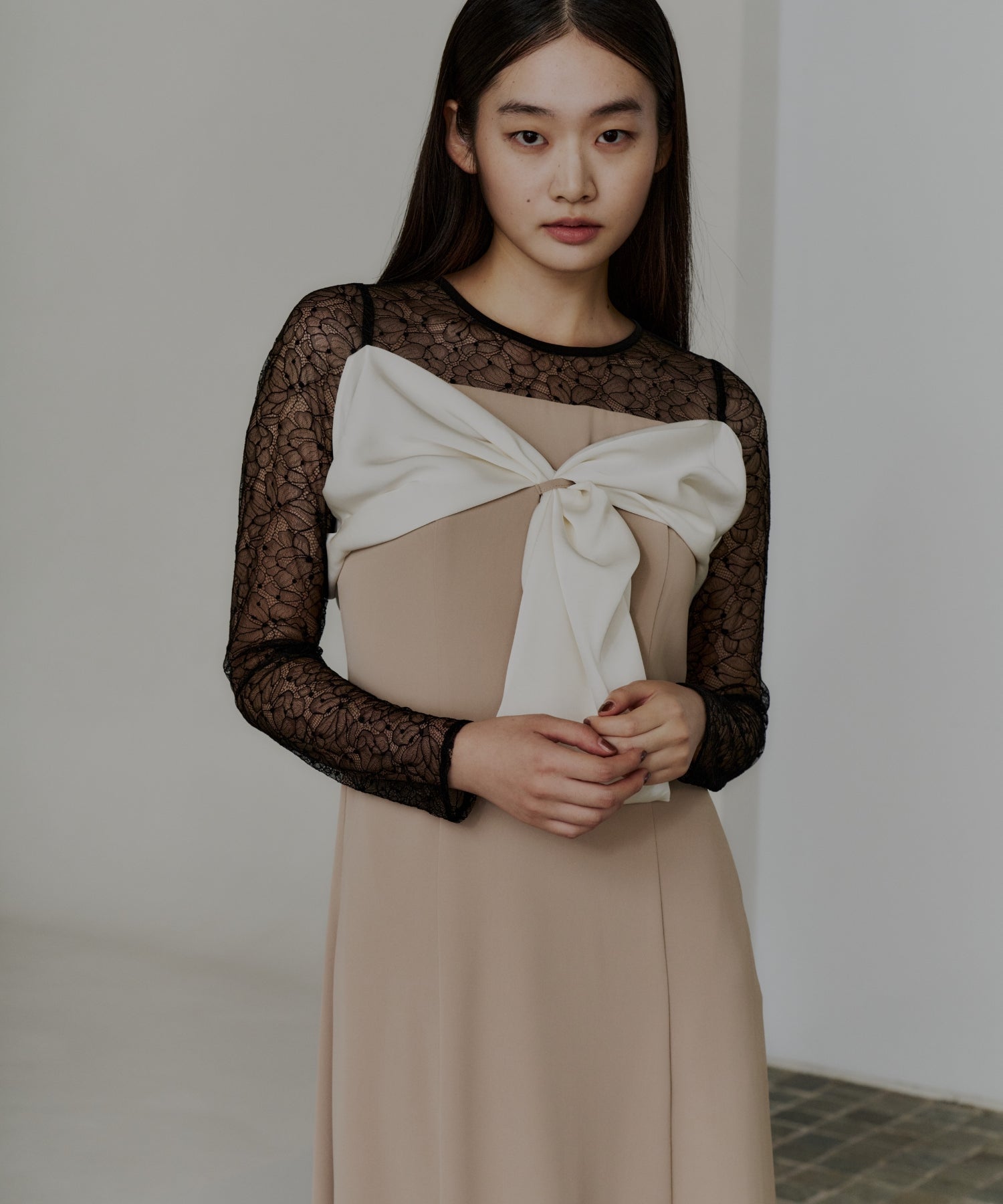 BIG RIBBON DRESS