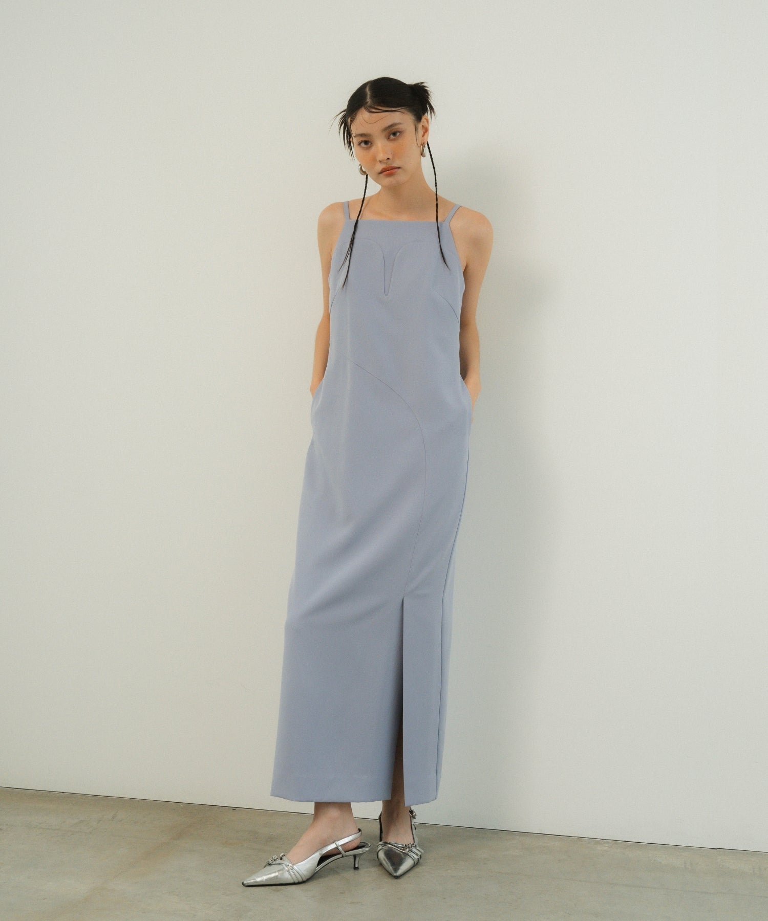 CUTTING CURVE DRESS