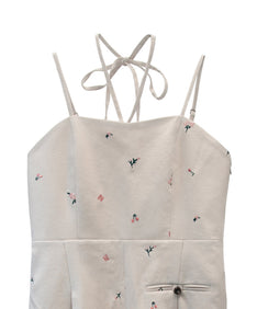 SIGNATURE EMBROIDERY ALL IN ONE アイボリー 正面ディティールアップ物撮り画像
