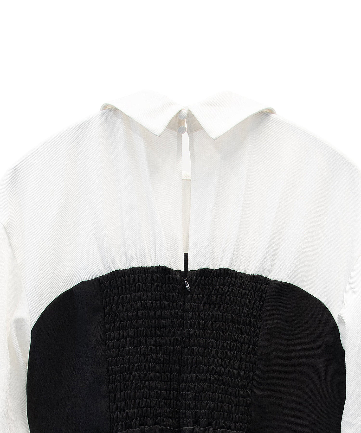 TAILORED FRILL DRESS ブラック 背面 襟アップ画像