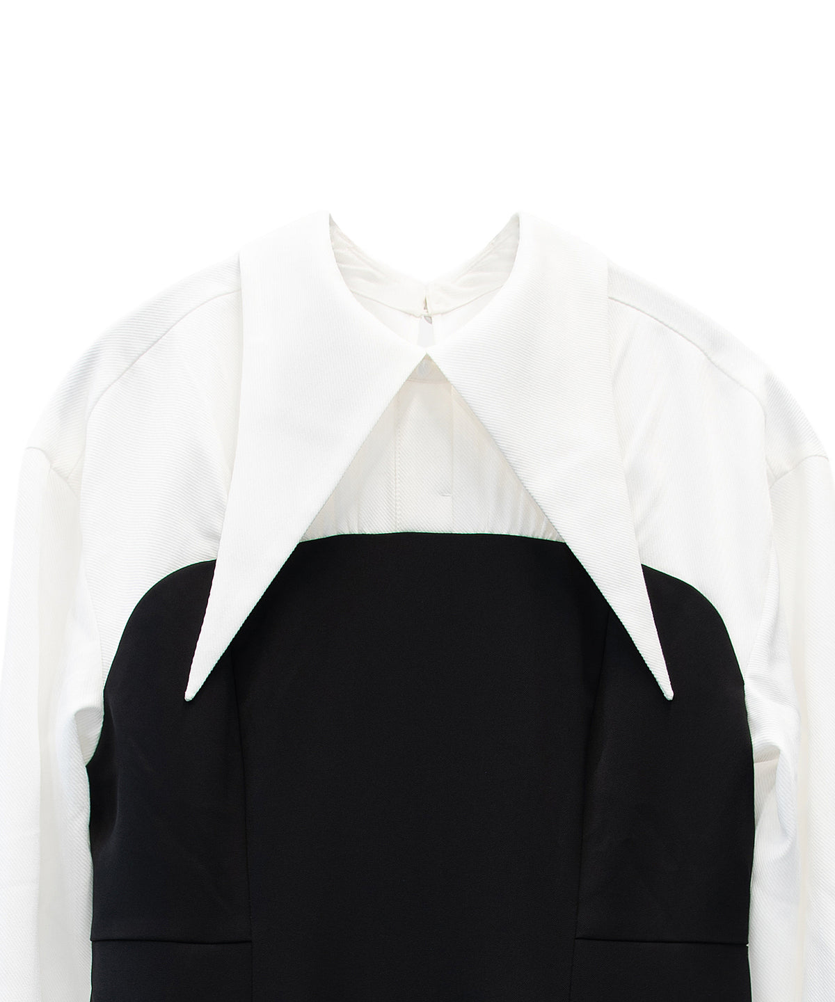 TAILORED FRILL DRESS ブラック 正面 襟アップ画像