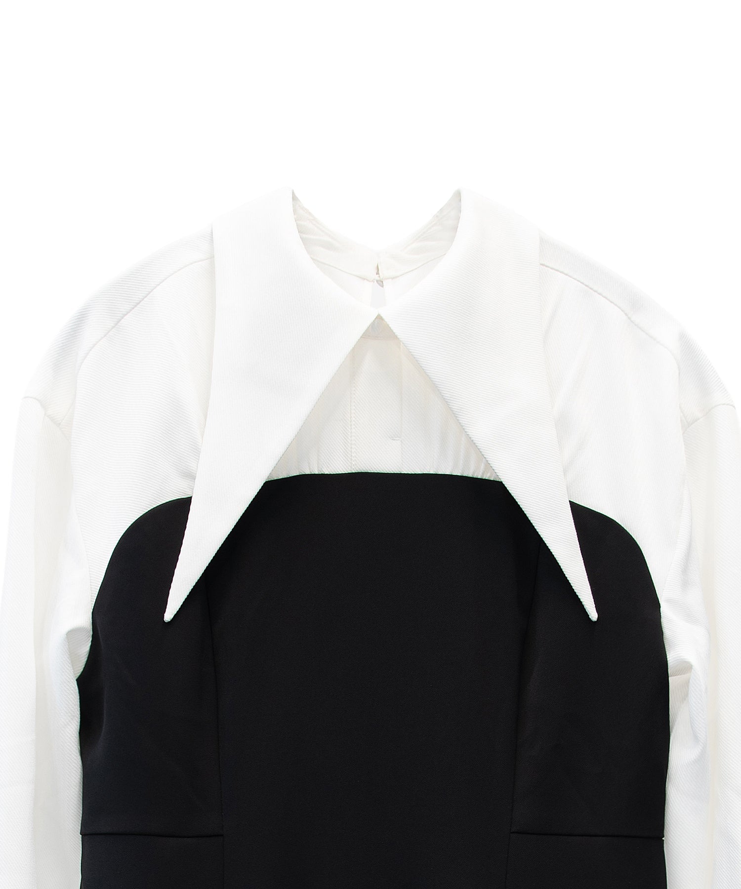 TAILORED FRILL DRESS ブラック 正面 襟アップ画像