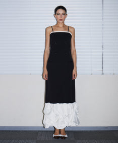 TRENCH BUBBLE DRESS ブラック 正面全身