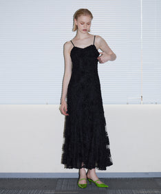 FLOCKING BOLERO DRESS ブラック 正面全身ポーズ