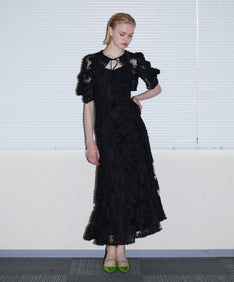 FLOCKING BOLERO DRESS ブラック 正面全身ポーズ