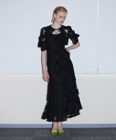 FLOCKING BOLERO DRESS ブラック 正面全身ポーズ