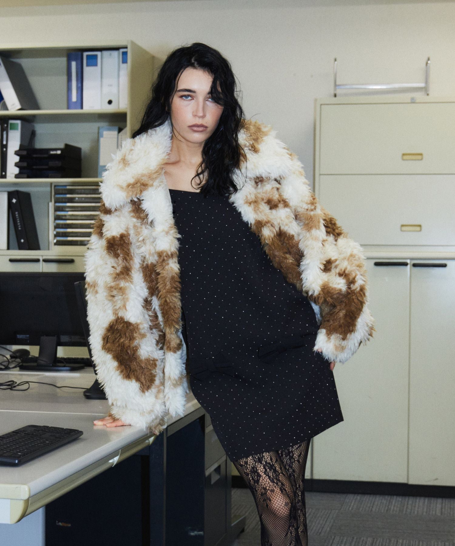 PERRO FUR COAT カラメロ 正面上半身アップ