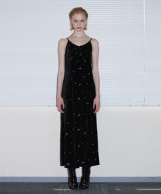 GLIMMER FLOWER DRESS ブラック  正面全身