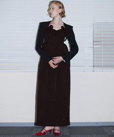GRINT RIBBON LONG DRESS ブラウン 正面全身ポーズ
