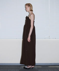 GRINT RIBBON LONG DRESS ブラウン 横向き全身
