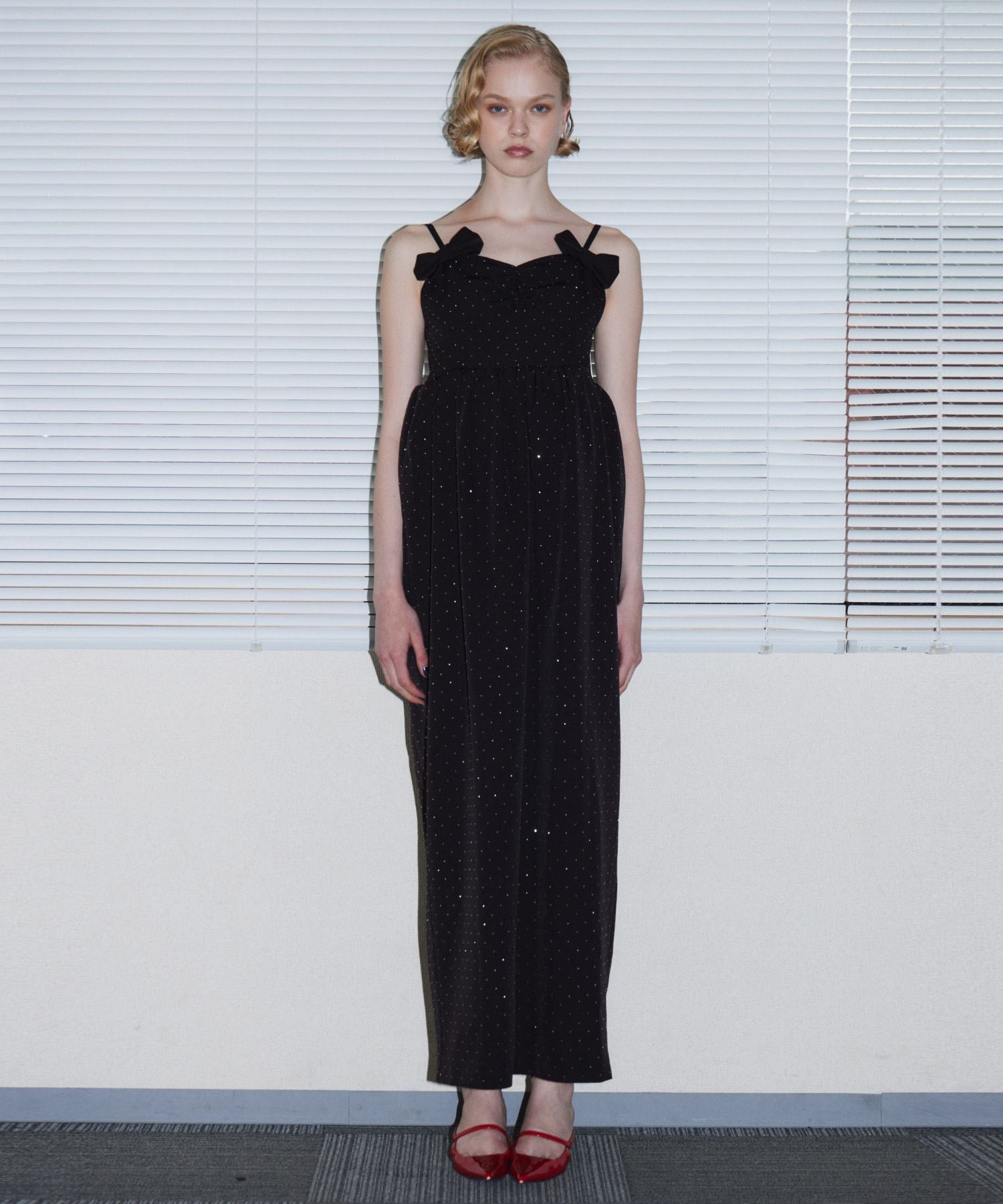 GRINT RIBBON LONG DRESS ブラック 正面全身