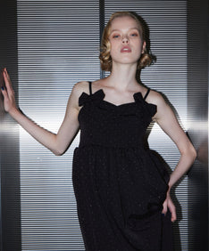 GRINT RIBBON LONG DRESS ブラック アップポーズ