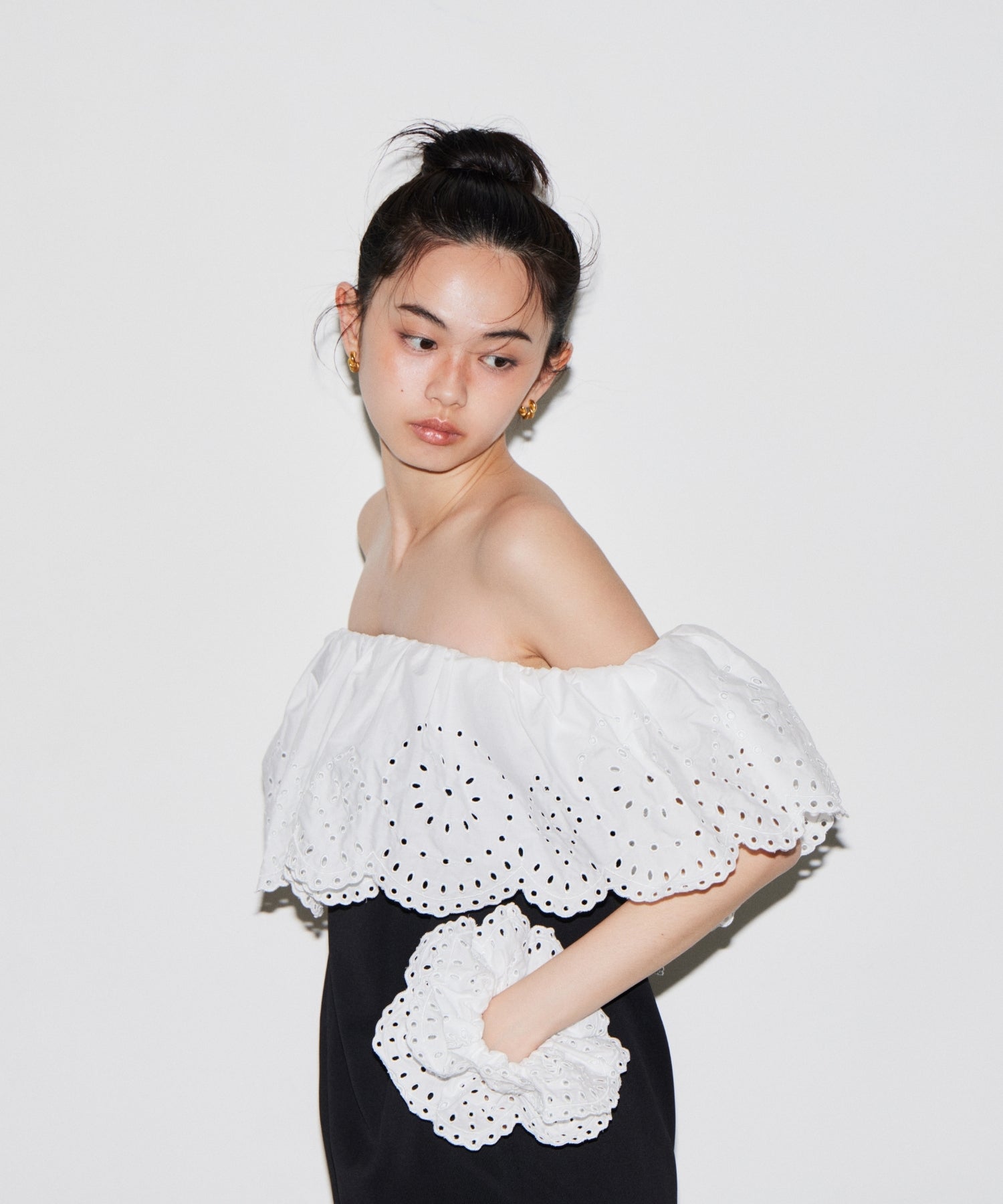 CUTWORK FRILL DRESS