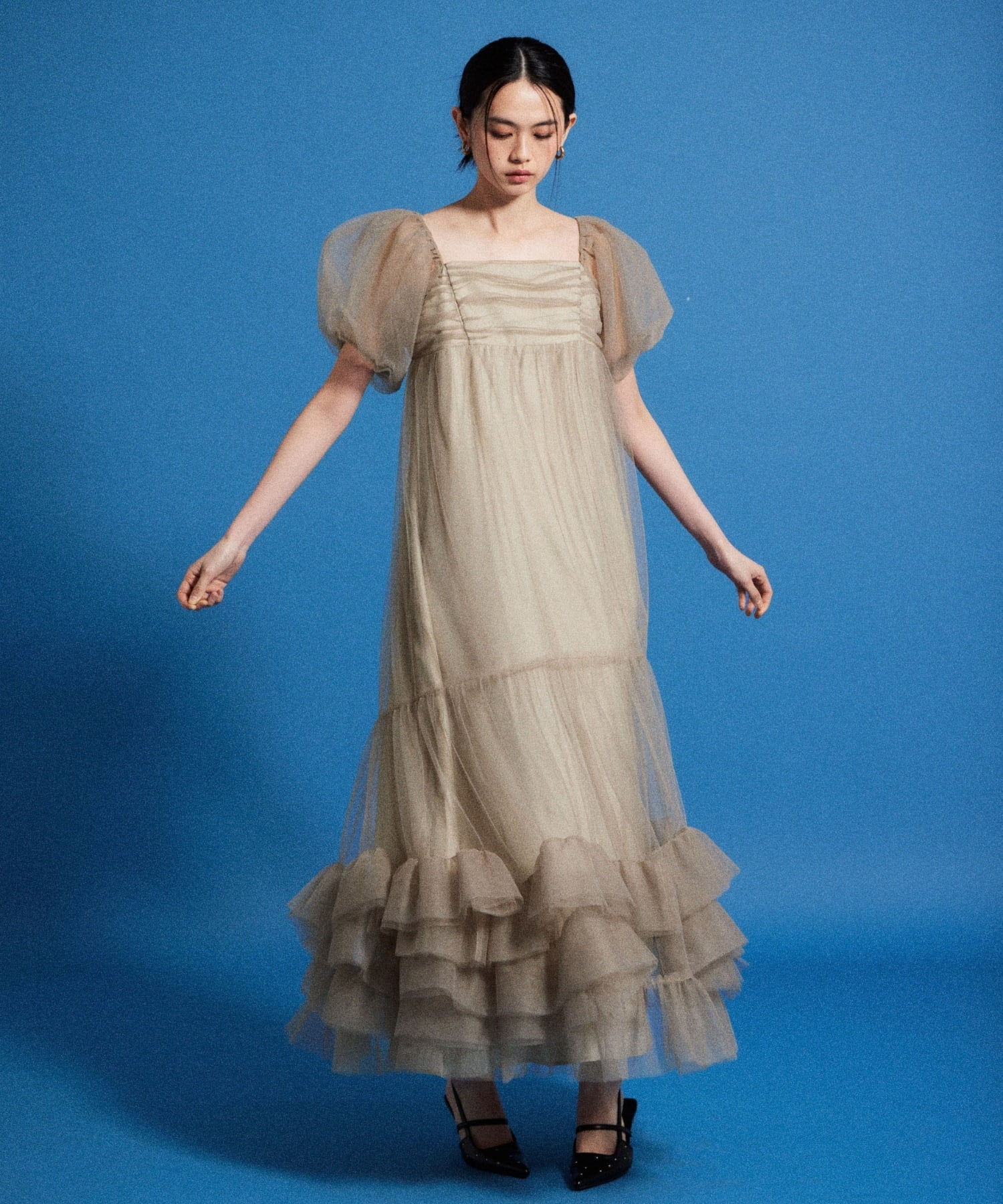 VOLUME TULLE PUFF SLEEVE DRESS