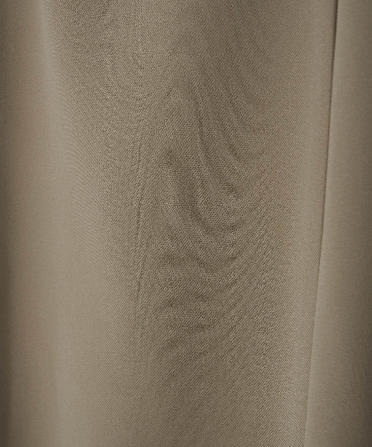 VOLUME RUFFLE LAYER DRESS