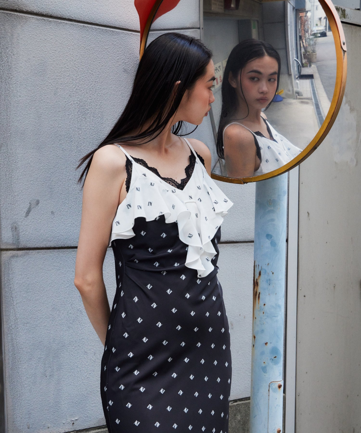 PRINT RUFFLE CUP IN DRESS
