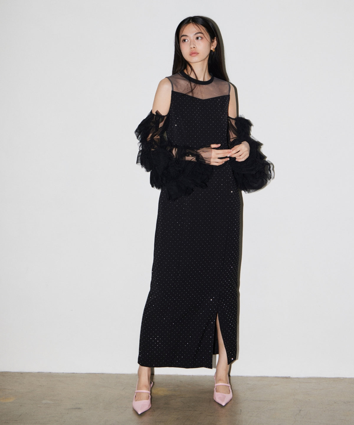 DETACHED SLEEVE DRESS