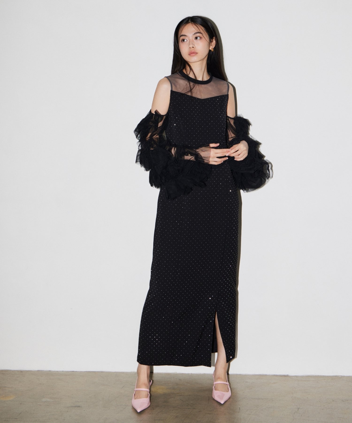 DETACHED SLEEVE DRESS