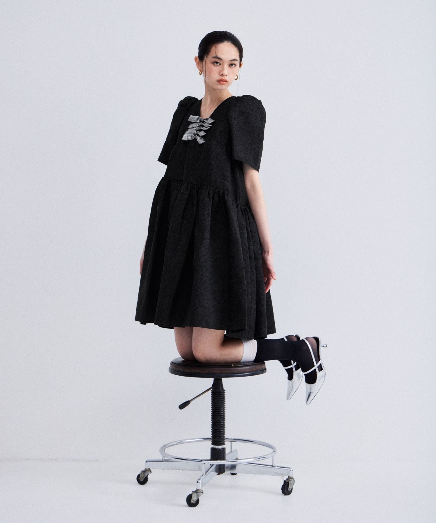 EDGE RIBBON MINI DRESS