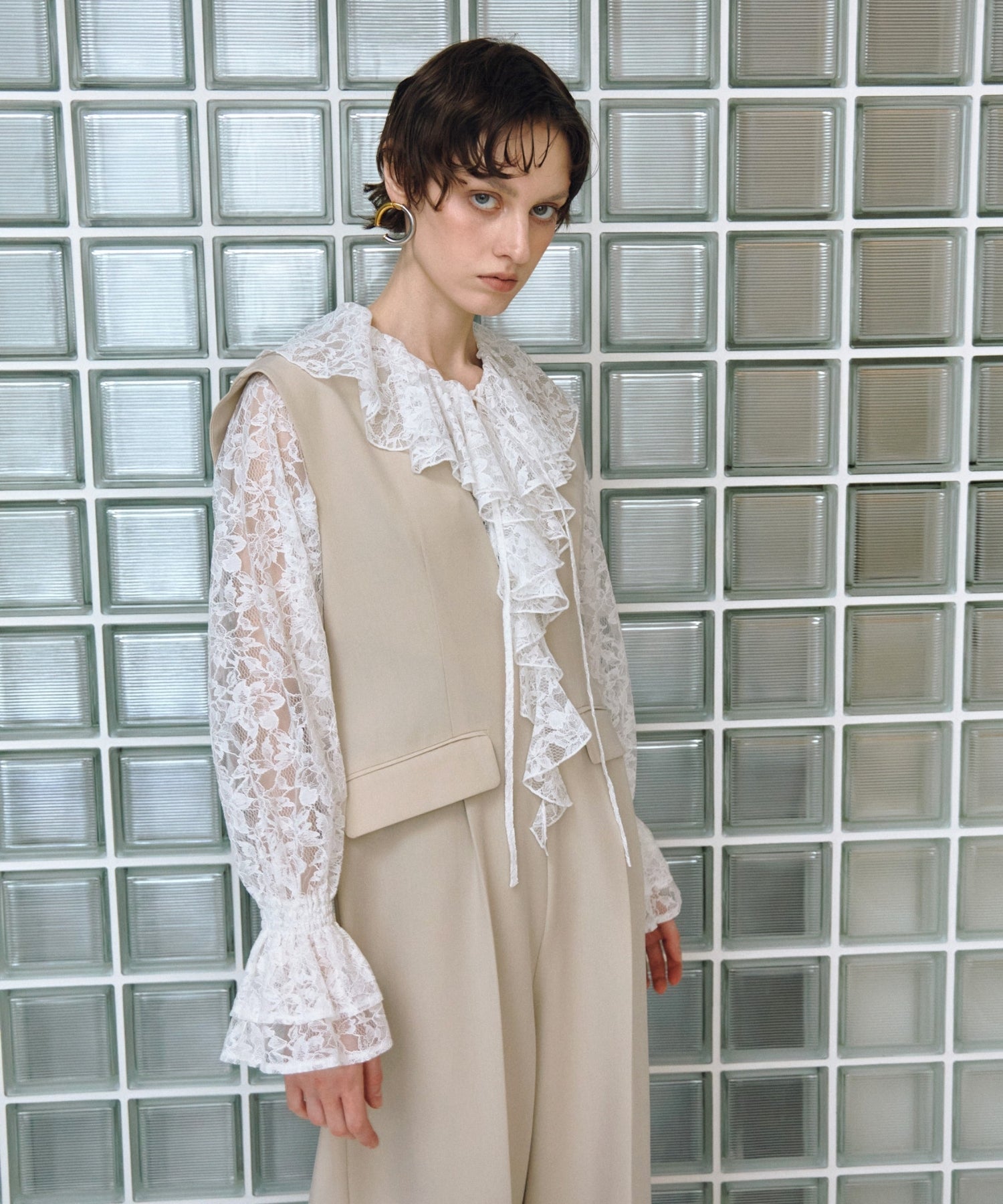 LACE RUFFLE ALL-IN-ONE DRESS