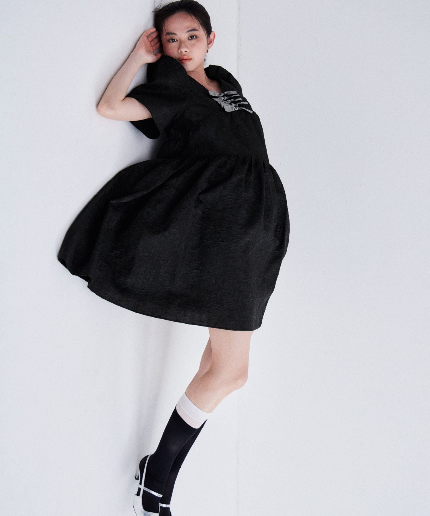 EDGE RIBBON MINI DRESS