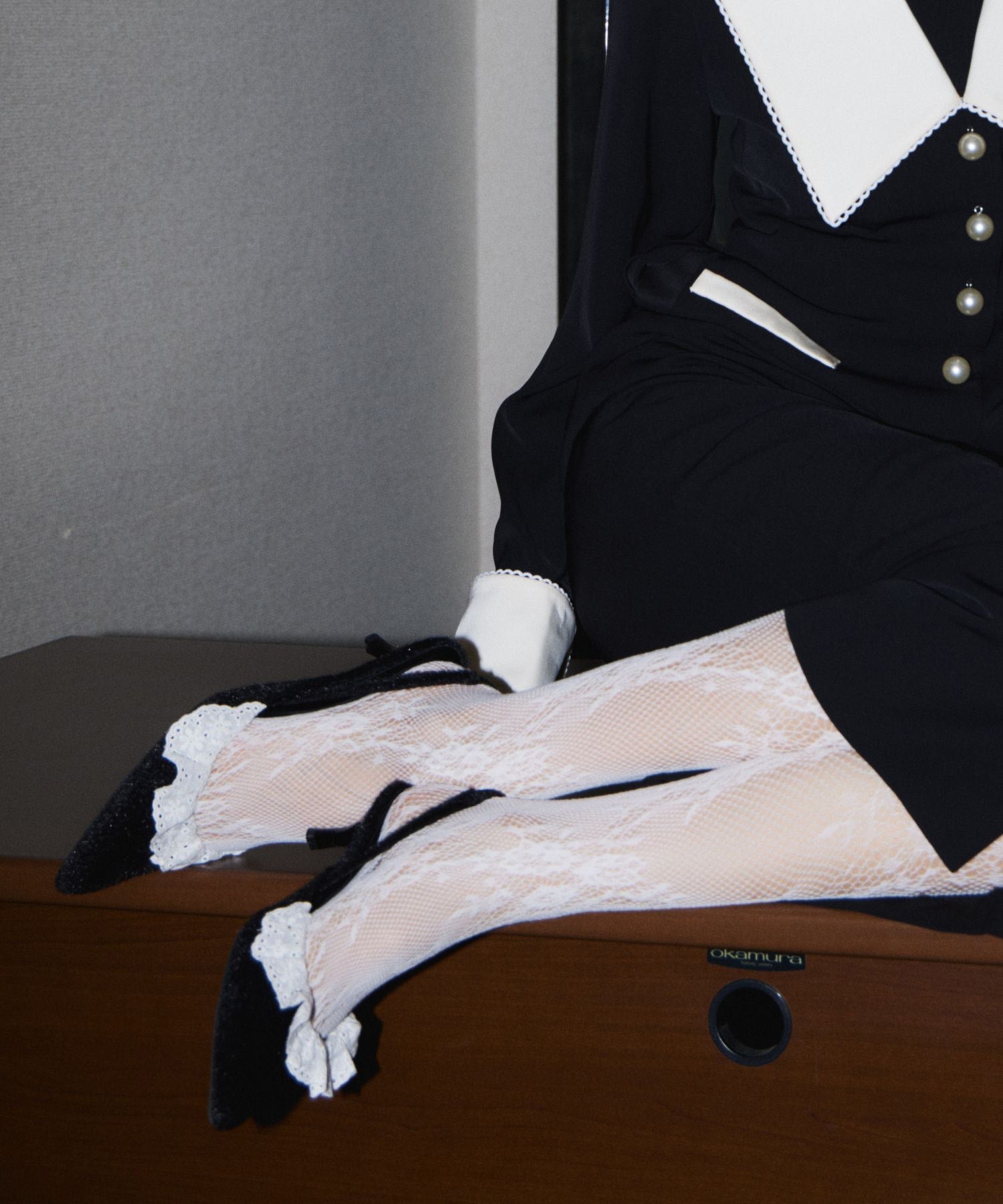 BLOOM PATTERN TIGHTS ホワイト 着用画像
