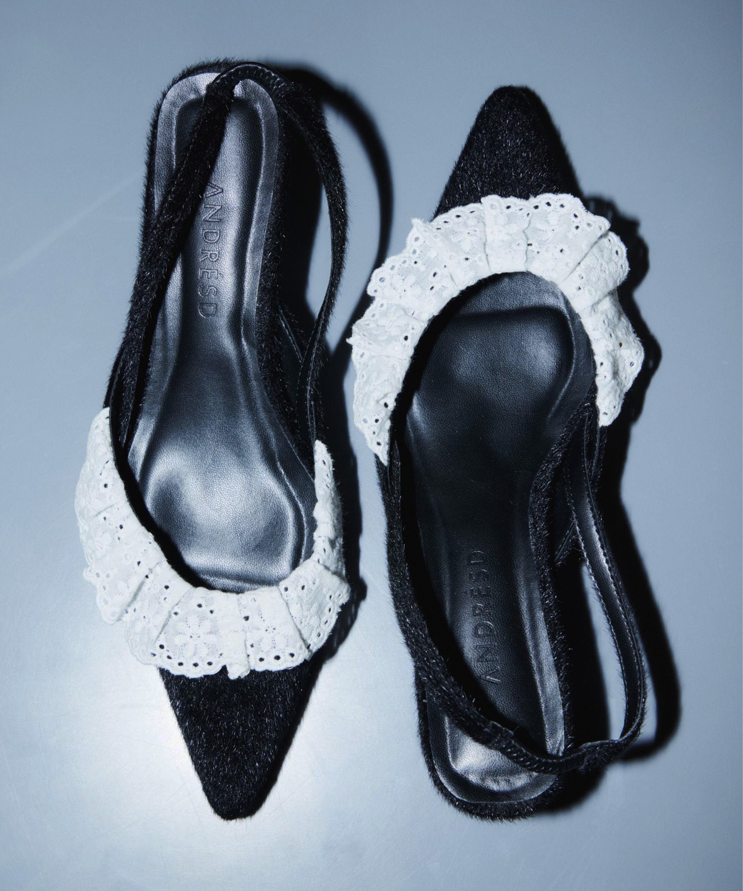 FRILL EDGE SHOES ブラック 全体物撮り画像