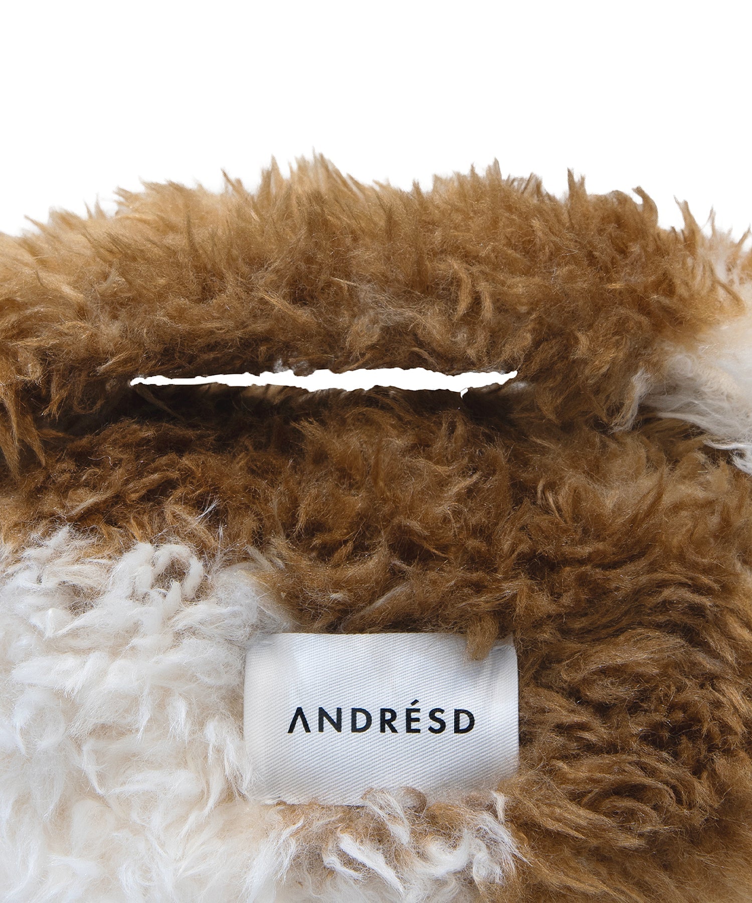 PERRO FUR BAG ブラウン アップ物撮り画像