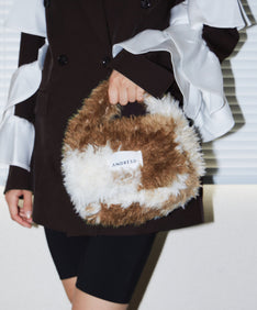 PERRO FUR BAG ブラウン 手持ち画像