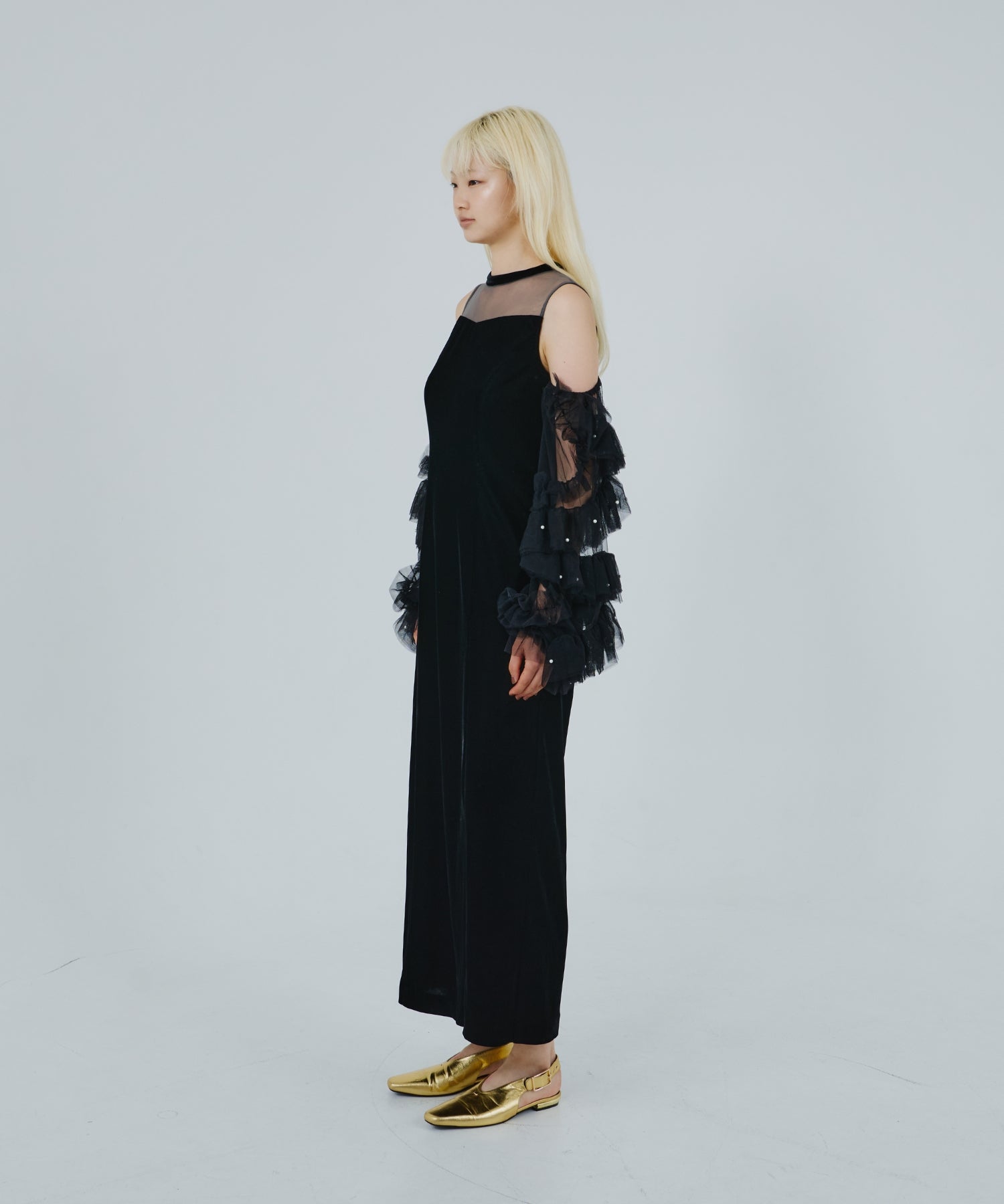 DETACHED SLEEVE DRESS