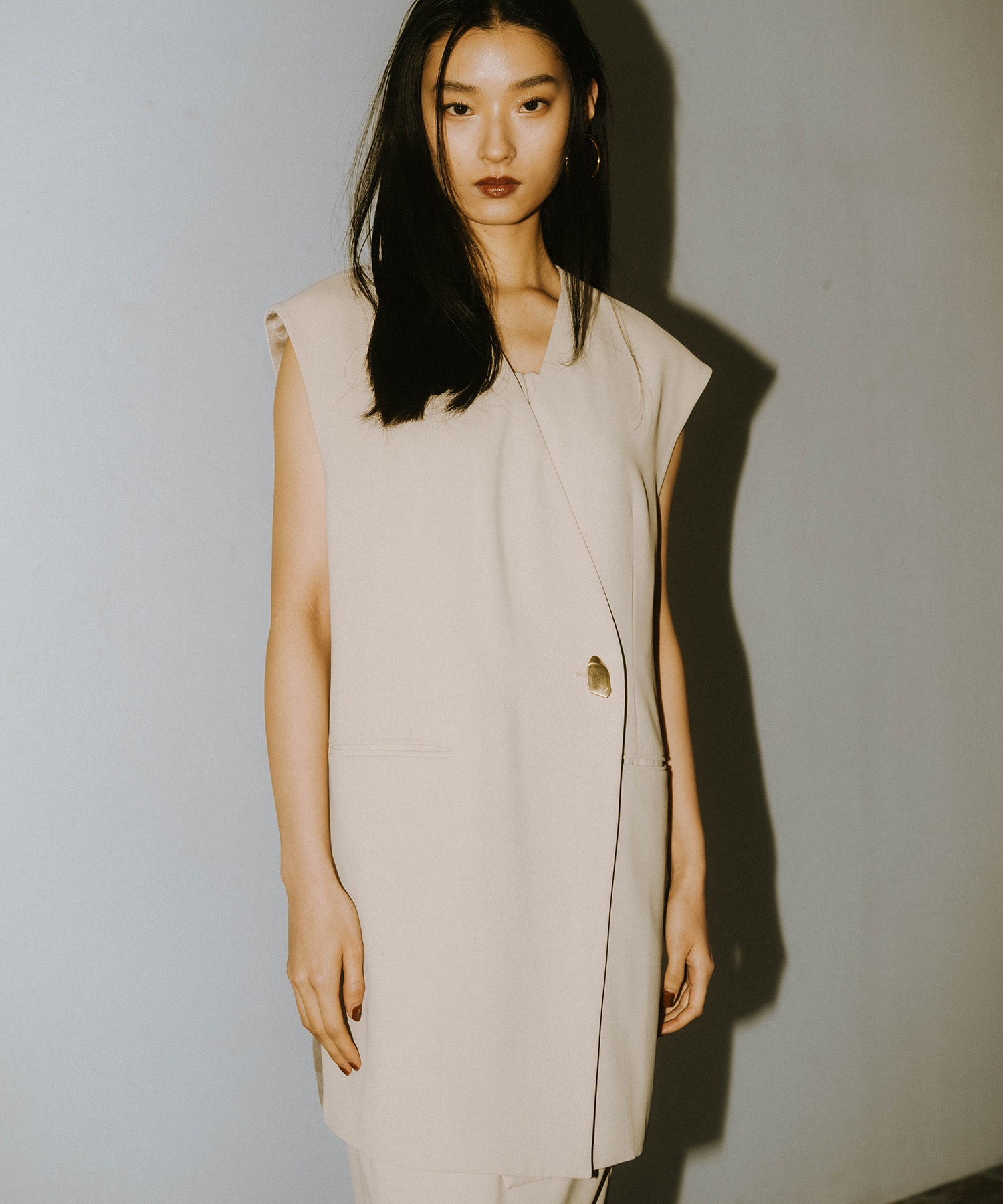 BACK SHEER GILET SETUP DRESS