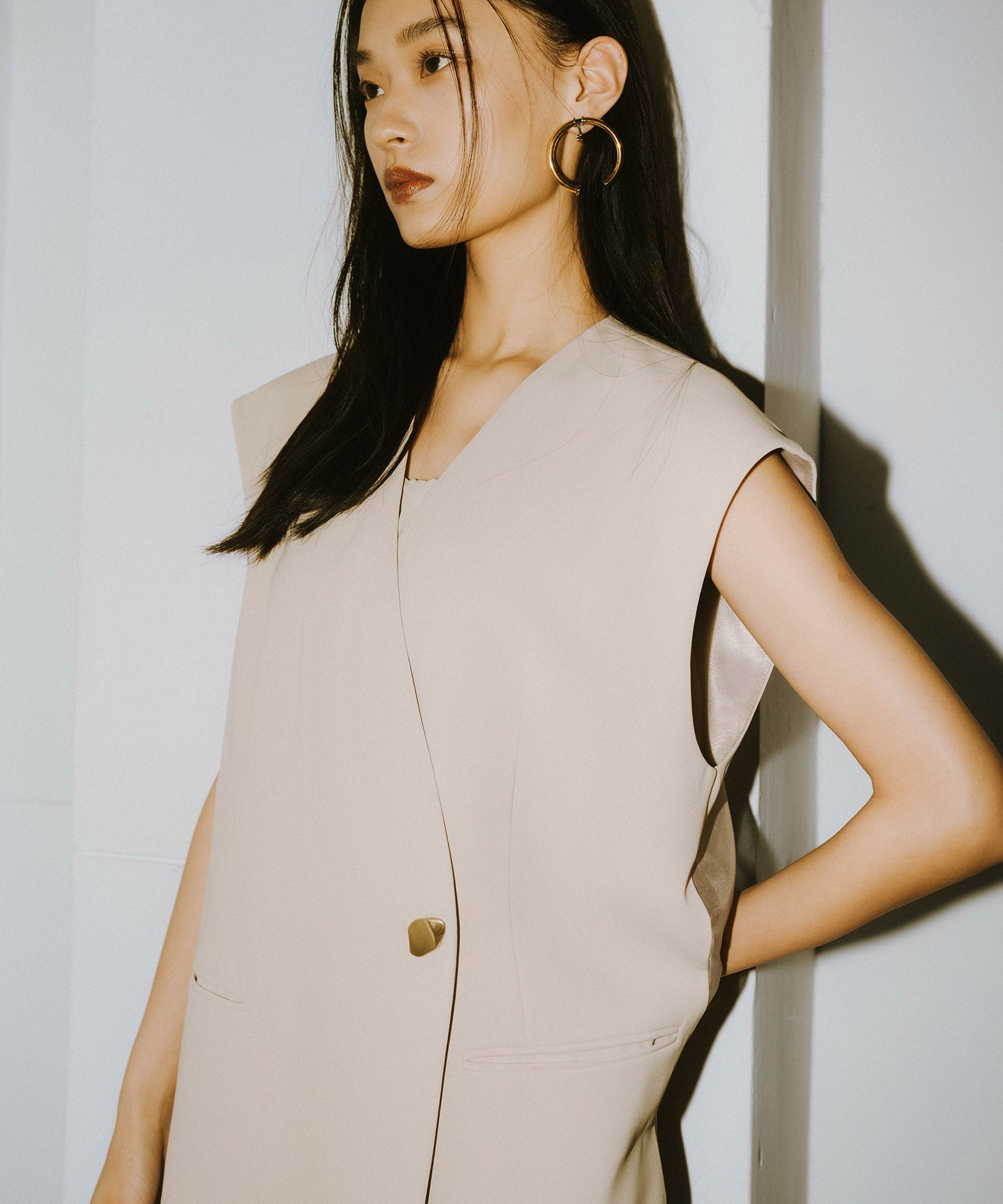 BACK SHEER GILET SETUP DRESS