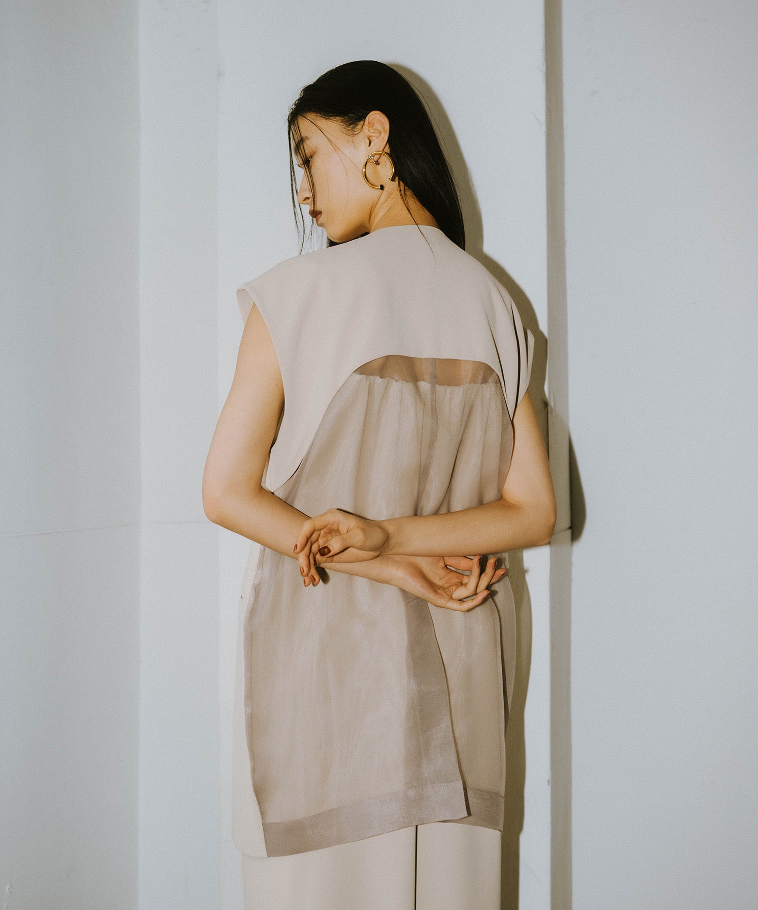 BACK SHEER GILET SETUP DRESS