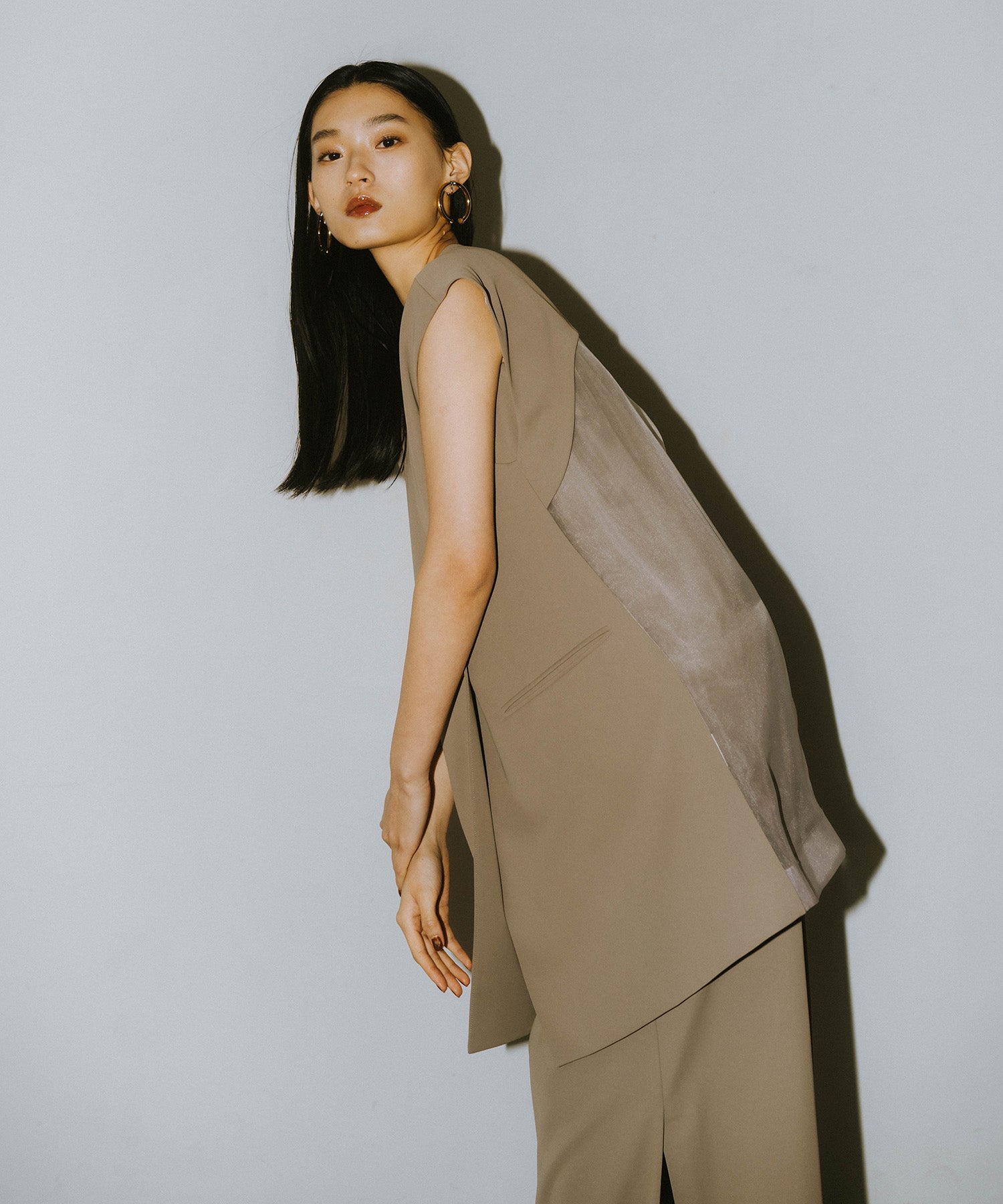 BACK SHEER GILET SETUP DRESS